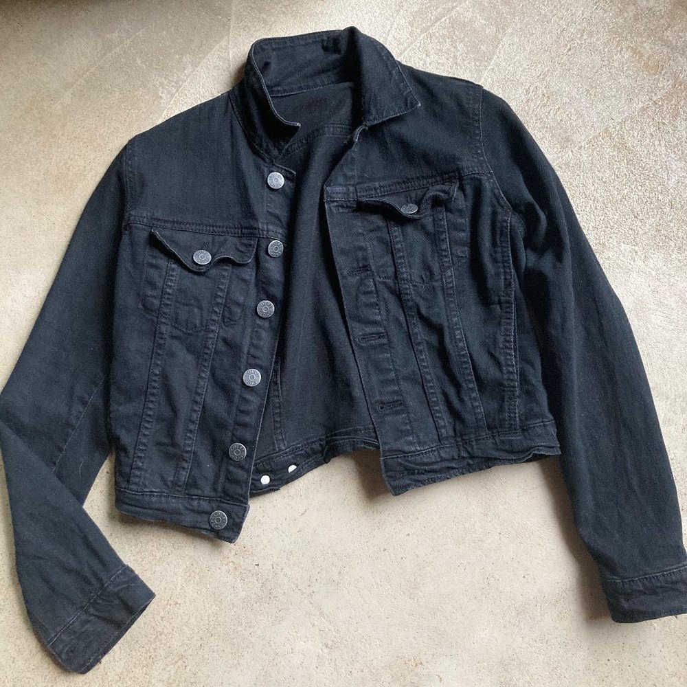 XS Cropped. black jean jacket